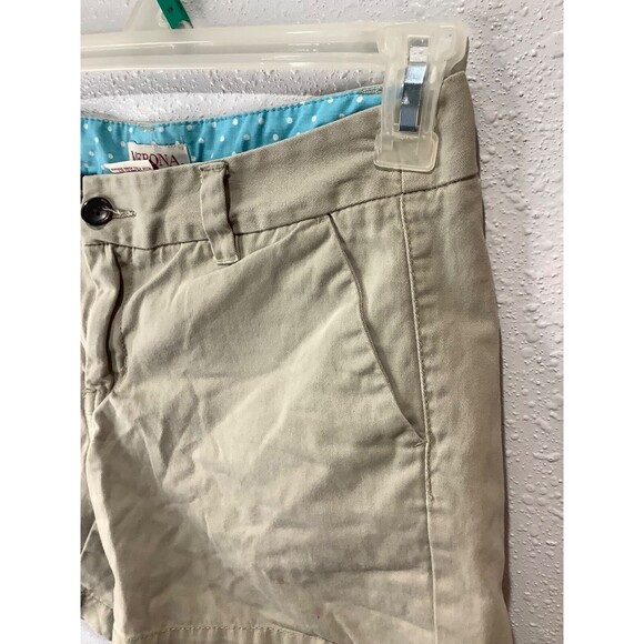 Womens Merona Shorts. Size 4. Khaki/Beige/Tan.  Great Condition. - Picture 2 of 4
